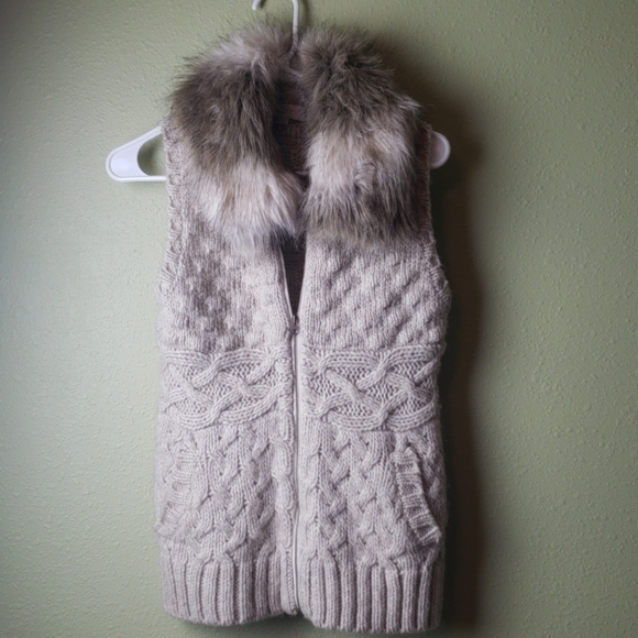 Ann Taylor Loft beige Knit Vest with faux fur collar size small - Picture 1 of 7